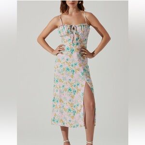 ASTR The Label 
Avalee Floral Back Cutout Midi Dress